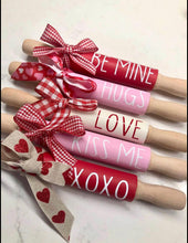 Load image into Gallery viewer, 7&#39;&#39; Mini Valentine’s Rolling Pin
